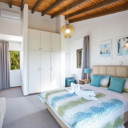 The Ultimate 5 Star Holiday In With Private Pool And Close To The Beach 1385 Willa