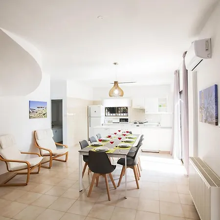 The Ultimate 5 Star Holiday In With Private Pool And Close To The Beach 1385 *