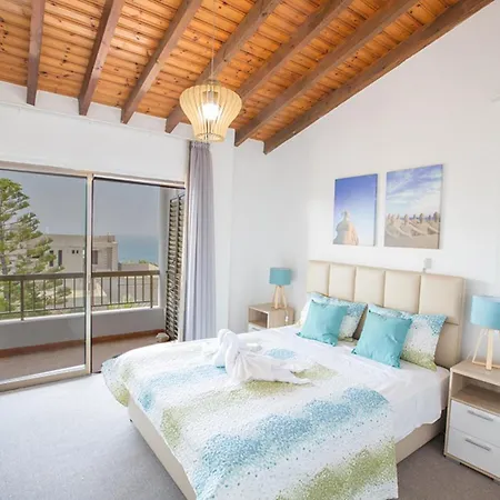 The Ultimate 5 Star Holiday In With Private Pool And Close To The Beach 1385 *