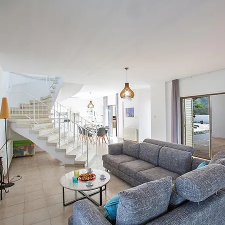 The Ultimate 5 Star Holiday In With Private Pool And Close To The Beach 1385 Villa Agia Napa